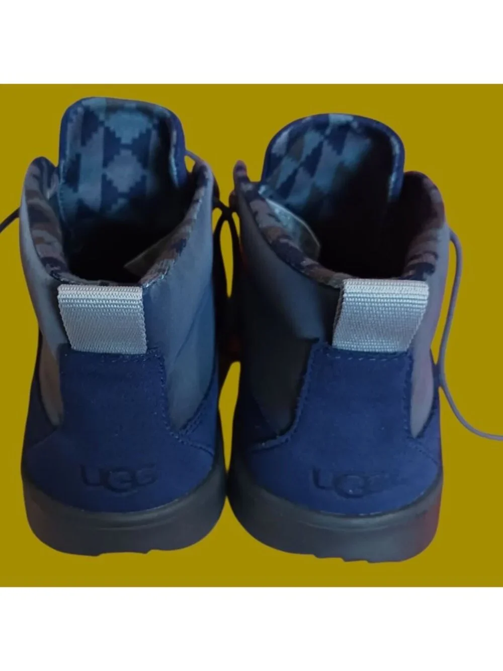 UGG Blue Youth Reflective Canoe Chukka Boots Navy Blue Size 6